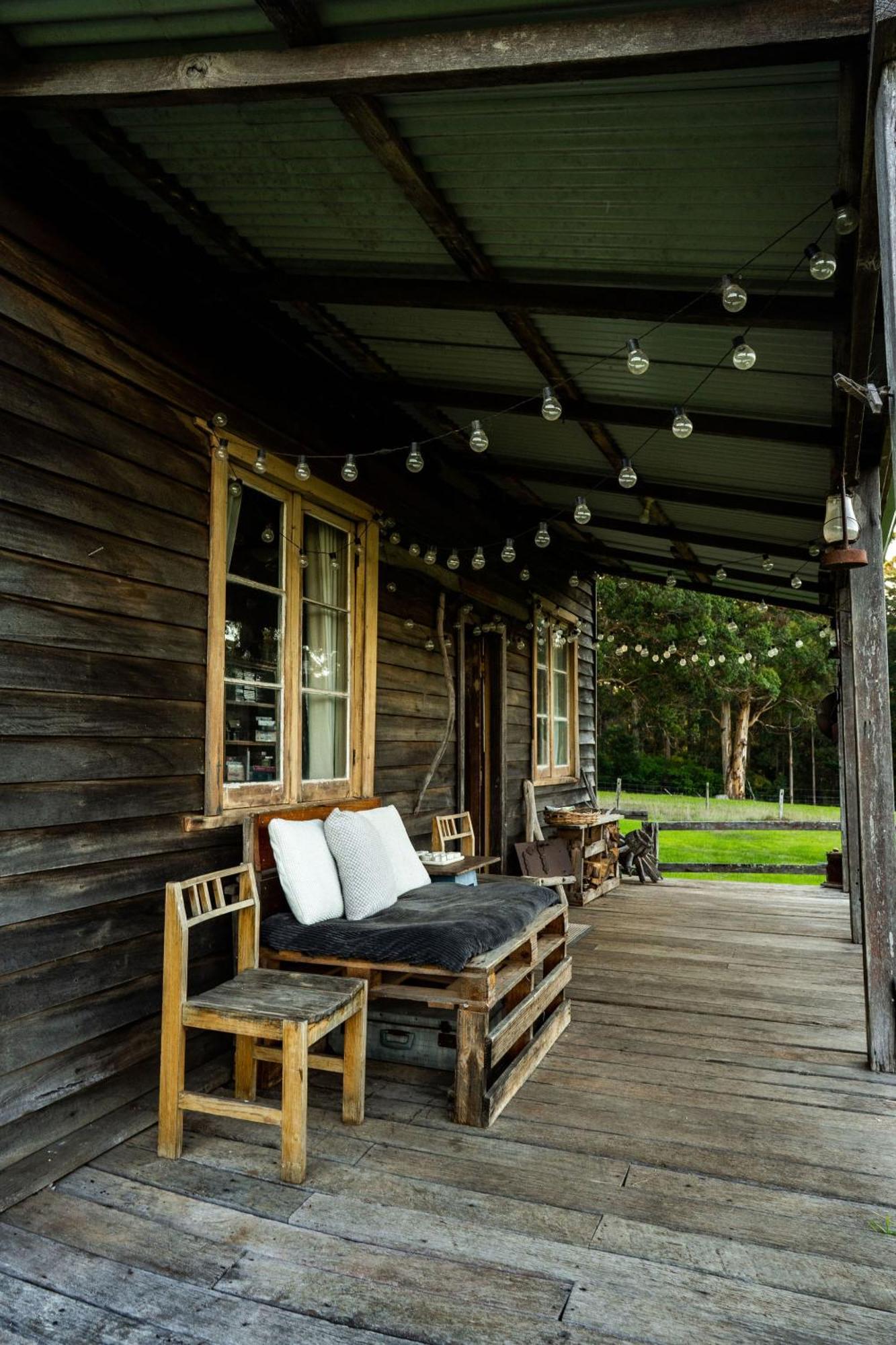 Cosy Farmstay: Green Cabin At Whispering Woods Beedelup 外观 照片