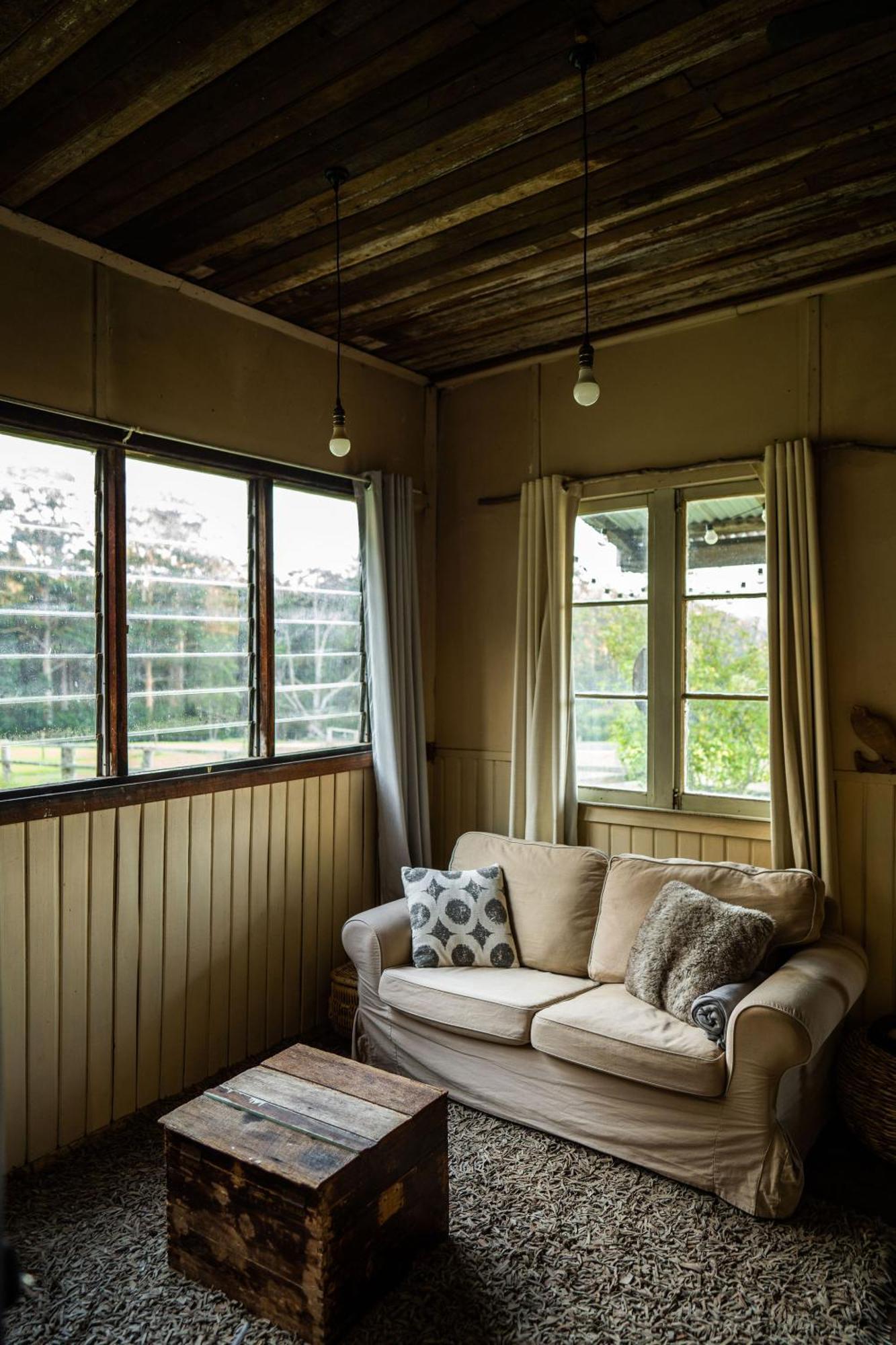 Cosy Farmstay: Green Cabin At Whispering Woods Beedelup 外观 照片